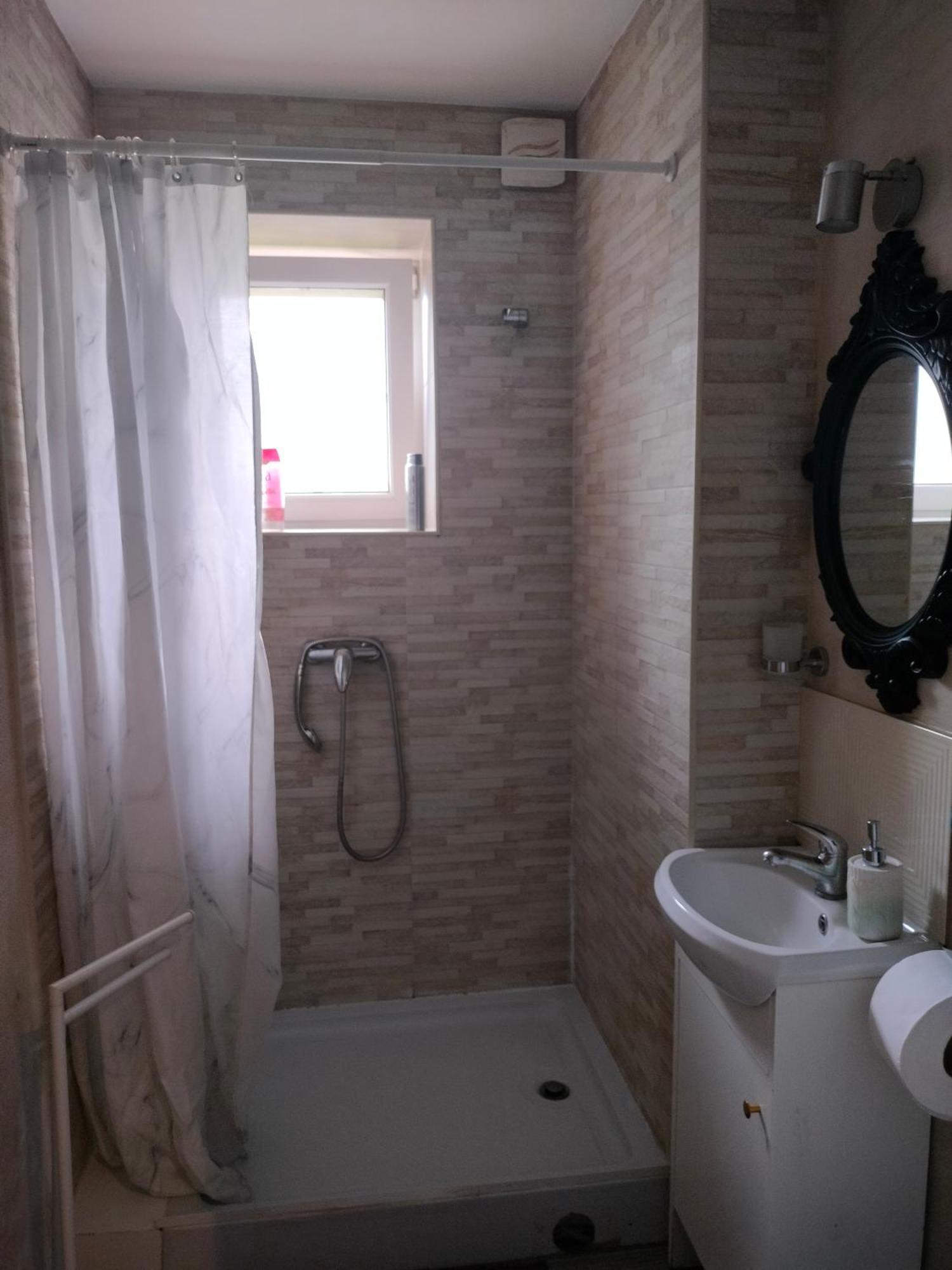 New Rooms 3Km To Centrum กดัญสก์ ภายนอก รูปภาพ