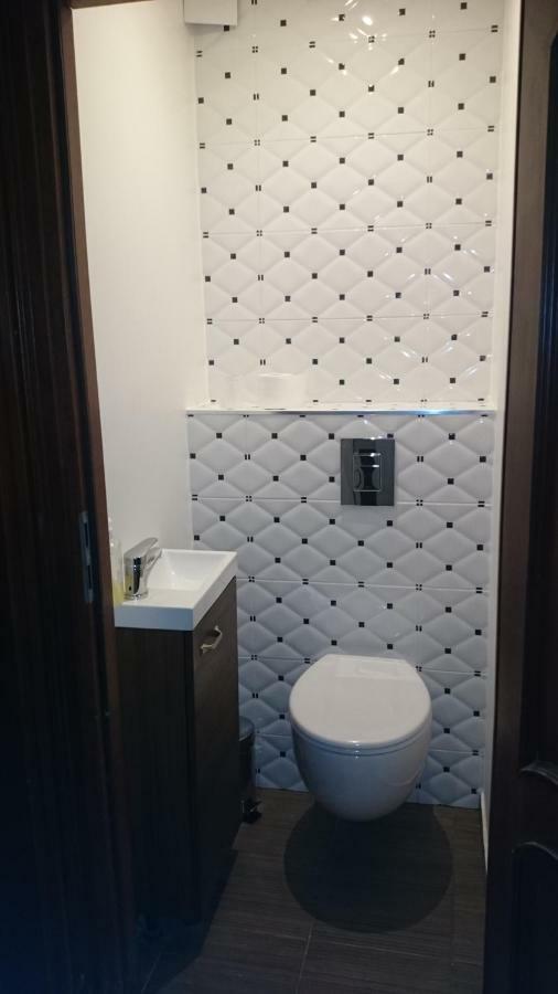 New Rooms 3Km To Centrum กดัญสก์ ภายนอก รูปภาพ